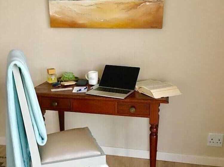 بنسيون Paperbark Manor