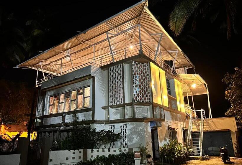 פנסיון Pebble Bay Home Stay