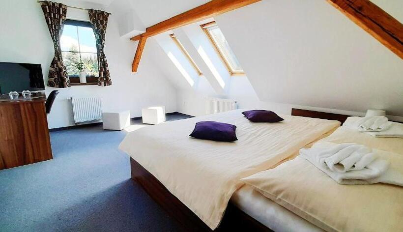 פנסיון Penzion Studánka, Klíny