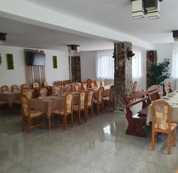 膳宿费 Popas Turistic Padis