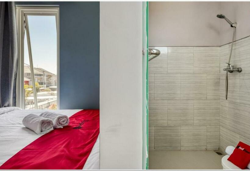 ペンション Reddoorz @ Bypass Juanda Airport