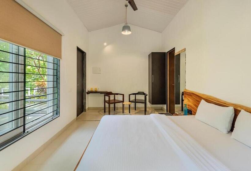 פנסיון Saffronstays Casa Manga, Karjat   Pet Friendly Pool Villa Near Nd S Film World And Saltt