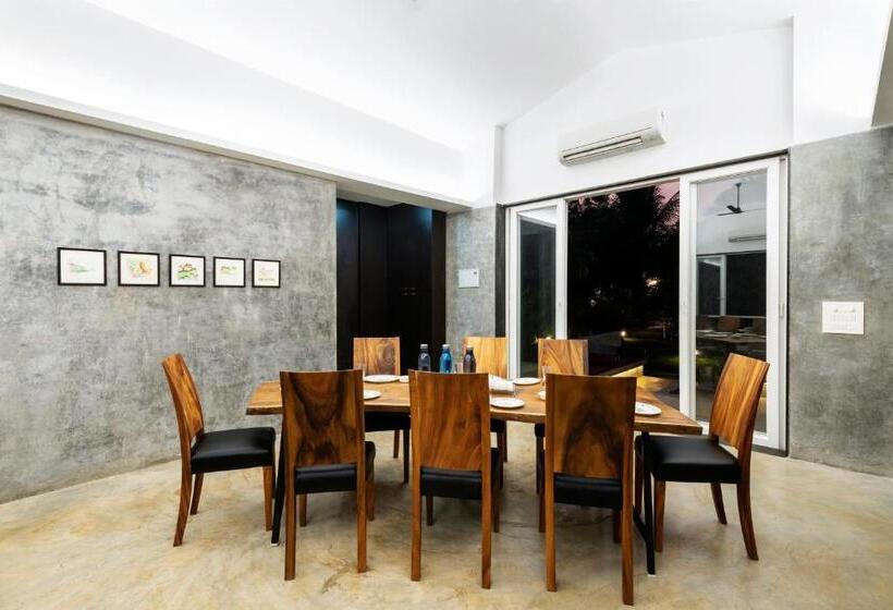 פנסיון Saffronstays Casa Manga, Karjat   Pet Friendly Pool Villa Near Nd S Film World And Saltt