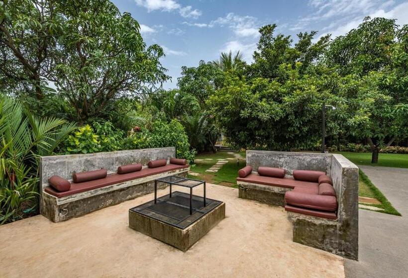 פנסיון Saffronstays Casa Manga, Karjat   Pet Friendly Pool Villa Near Nd S Film World And Saltt