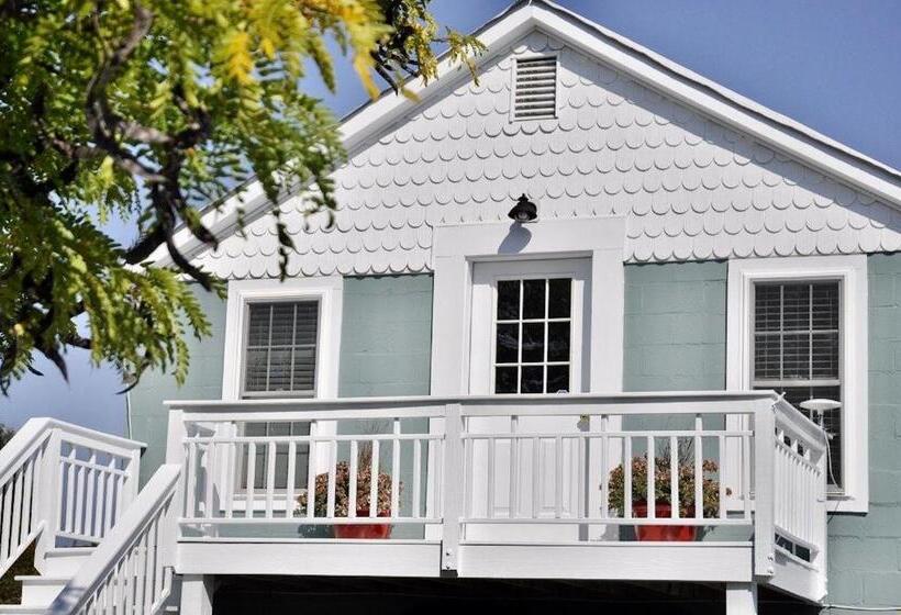 منتجع Inn At Haven Harbour