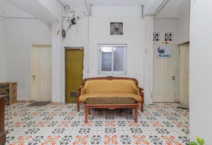 Urbanview Hotel Syariah Near Gelora Delta Sidoarjo