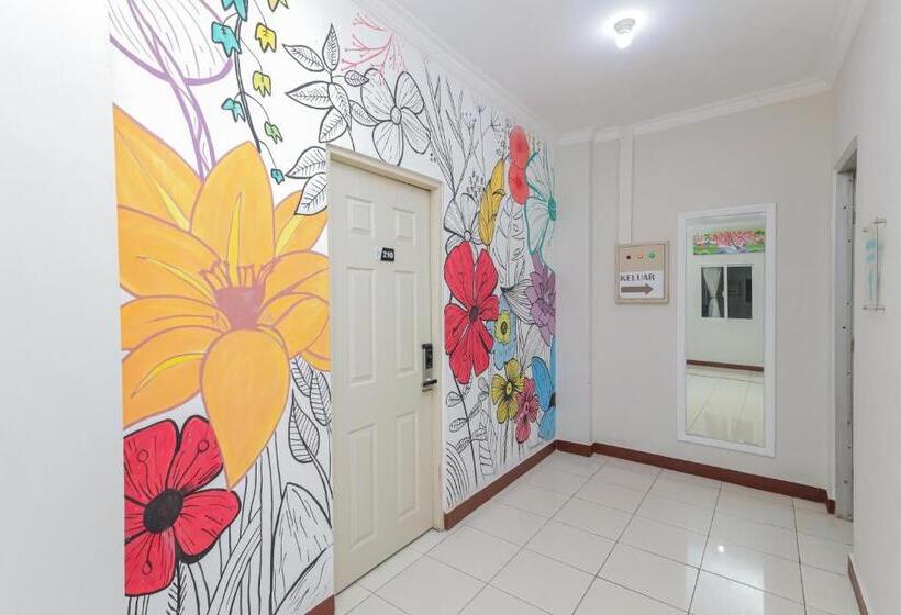 Urbanview Hotel Syariah Near Gelora Delta Sidoarjo