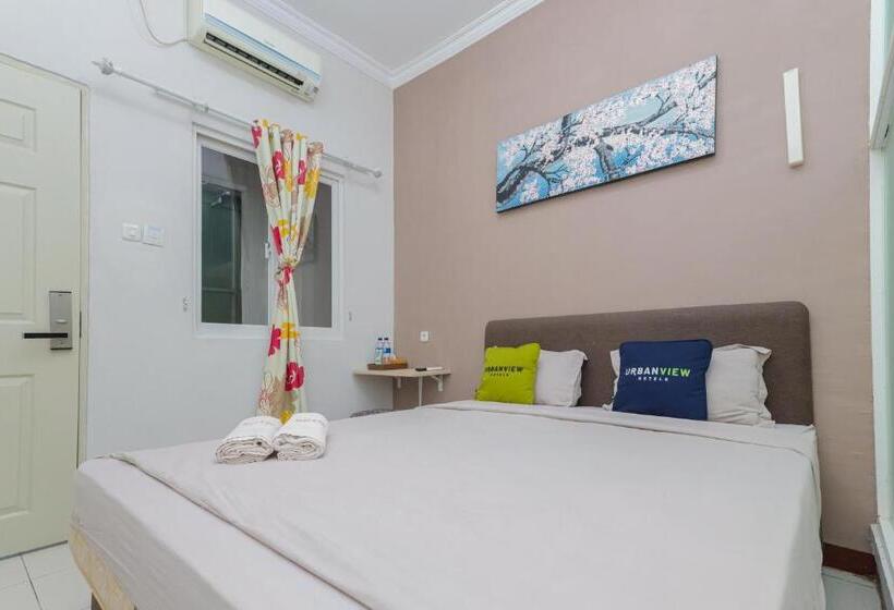 Urbanview Hotel Syariah Near Gelora Delta Sidoarjo