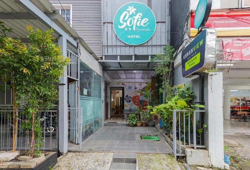 Urbanview Hotel Syariah Near Gelora Delta Sidoarjo