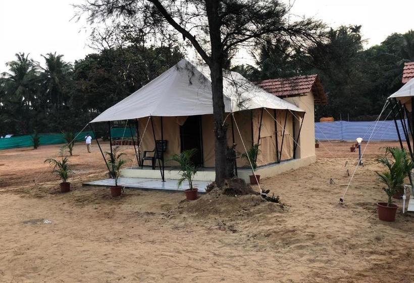 5 Mile Beach Resort