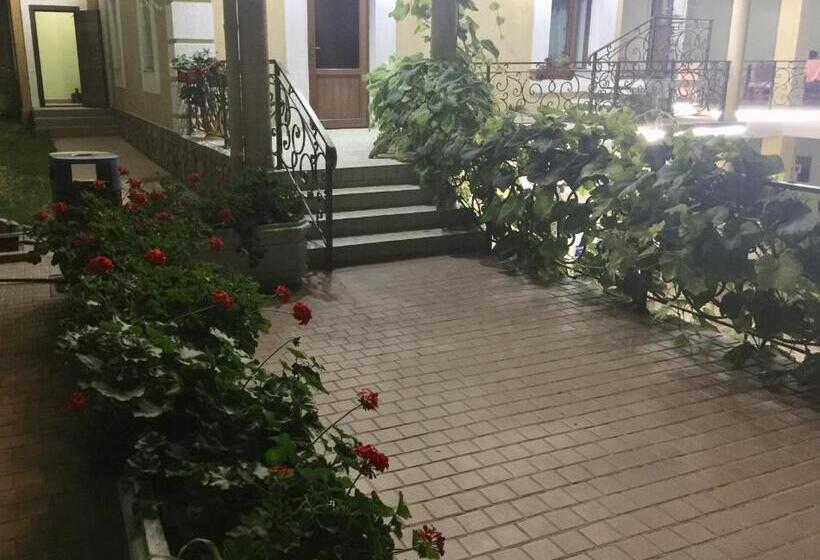 فندق صغير Green Canyon Uzbekistan