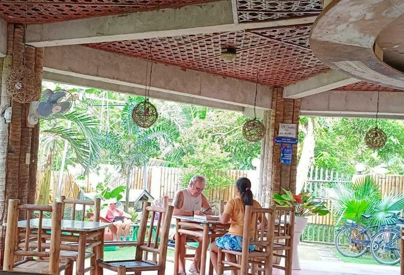 ユースホステル Greenhut Pension & Bar