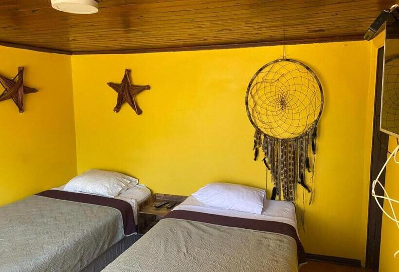 הוסטל Hostal Radal Molina