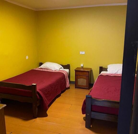 הוסטל Hostal Radal Molina