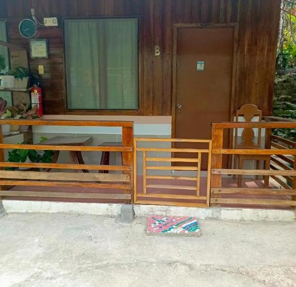 ユースホステル Mil's Hillside Tourist Inn