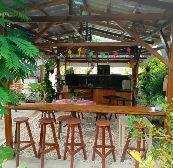 ユースホステル Mil's Hillside Tourist Inn