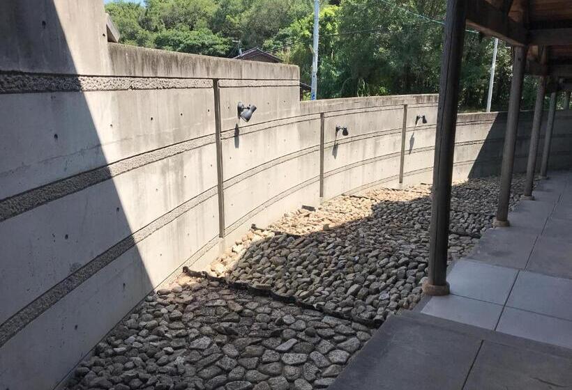 ユースホステル Shiraishi Island International Villa