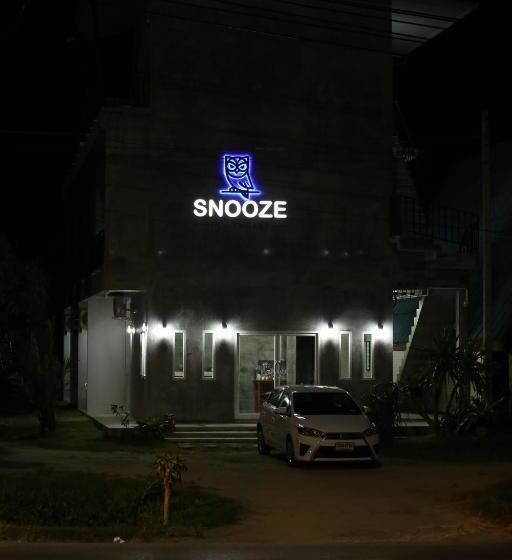 فندق صغير Snooze Inn Phuket   Free Shuttle To Bang Rong Pier