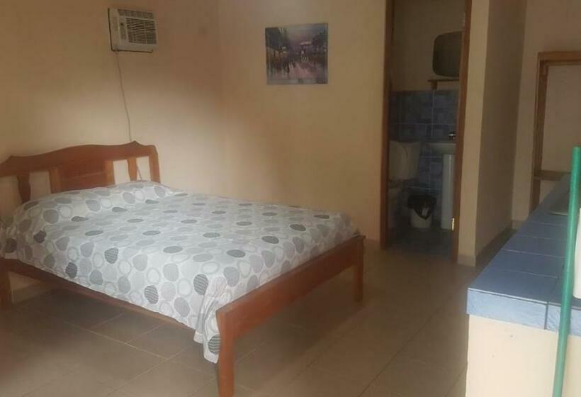 הוסטל Sunrise Inn