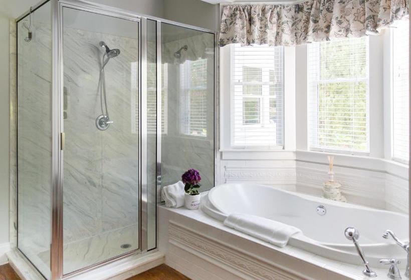 Ava House Bed & Breakfast