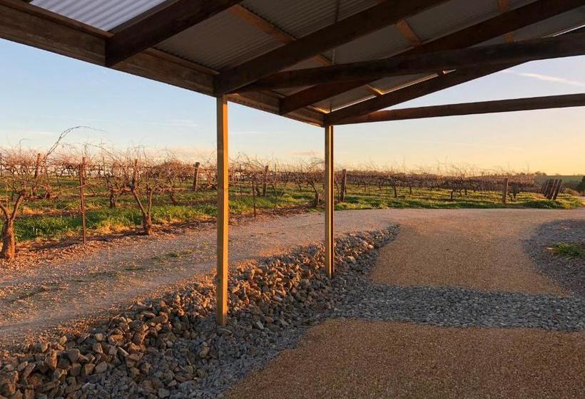 住宿加早餐  Bed In A Shed Too