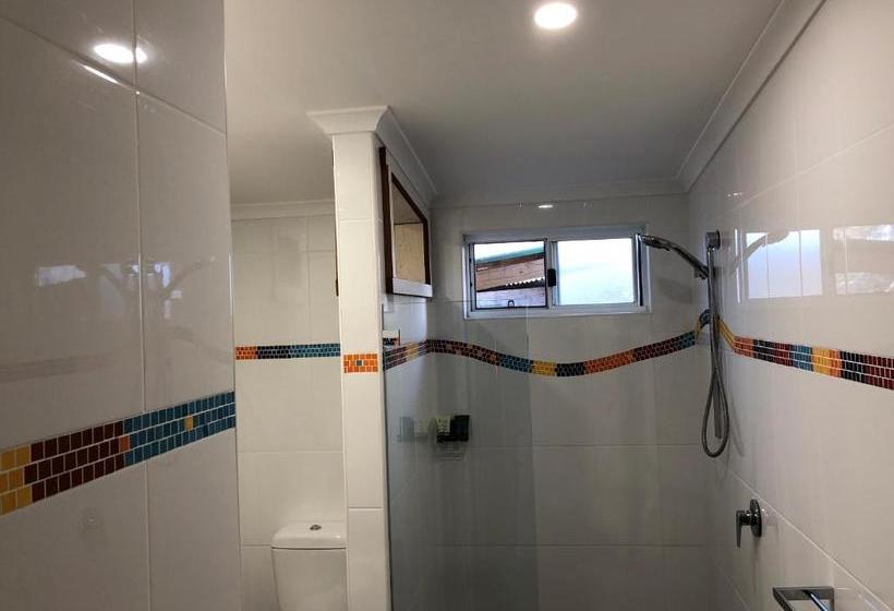 住宿加早餐  Bed In A Shed Too