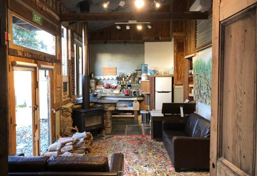 住宿加早餐  Bed In A Shed Too