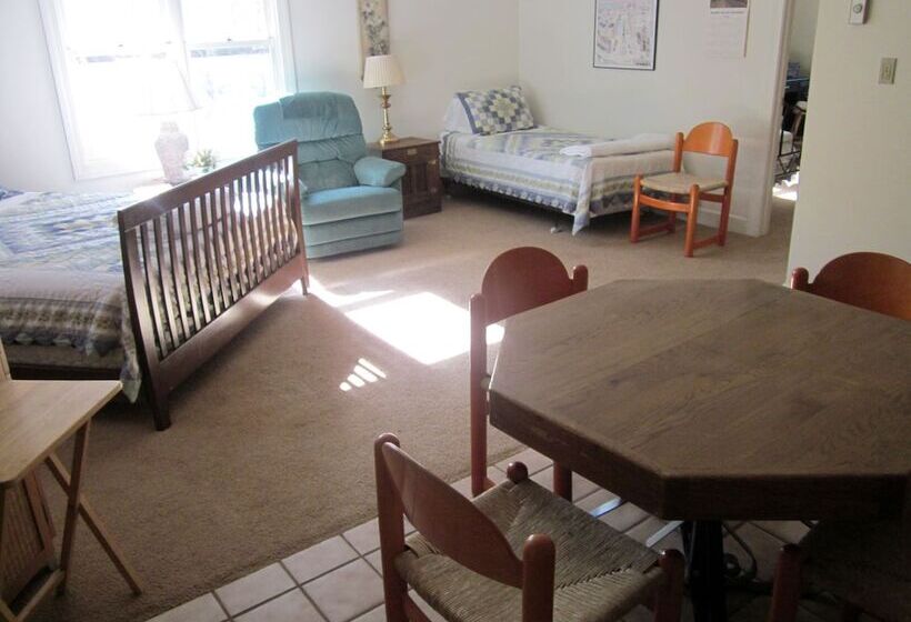 Bed and Breakfast Dodgeton Creek Inn