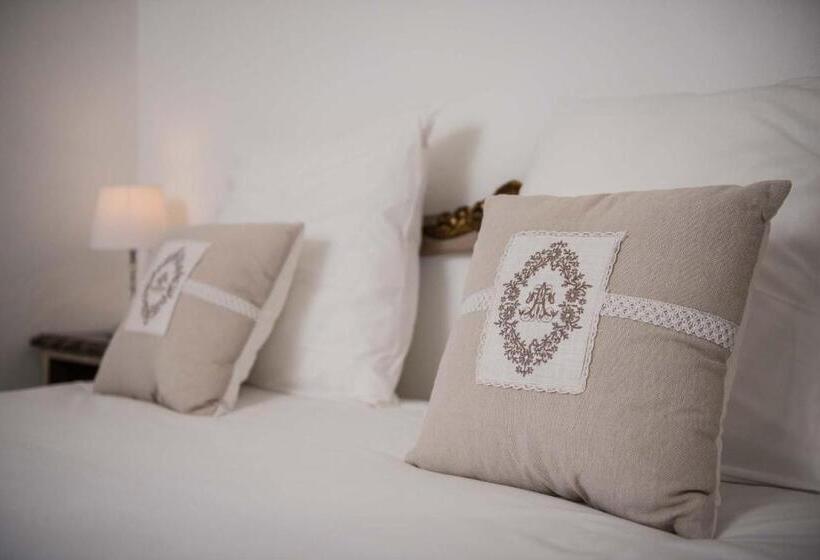 مبيت وإفطار La Demeure De Cybele   Chambres D Hôtes En Drôme Provençale