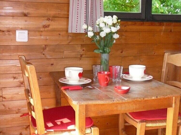 Bed and Breakfast La Roulotte Des Mousquetaires