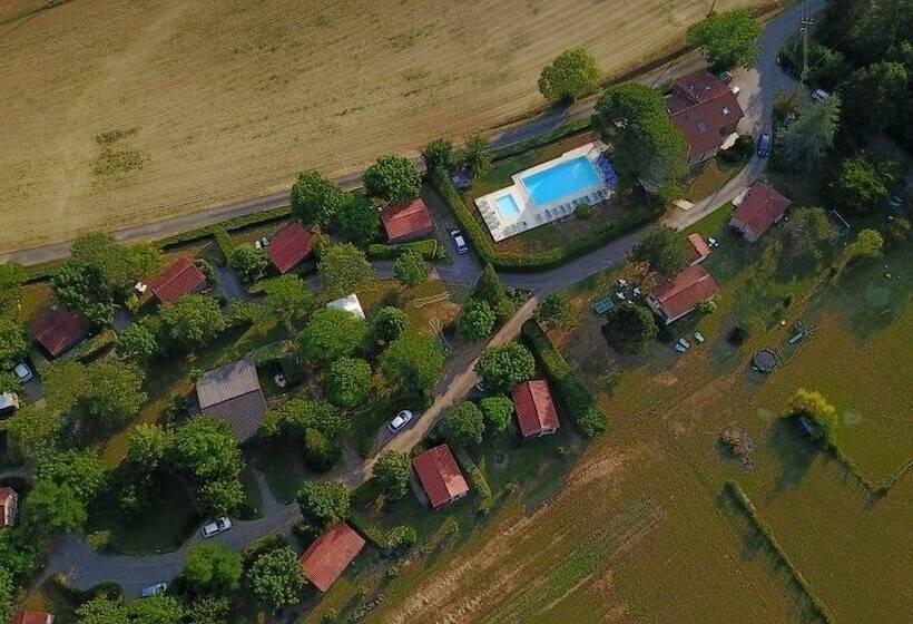 Bed and Breakfast La Roulotte Des Mousquetaires