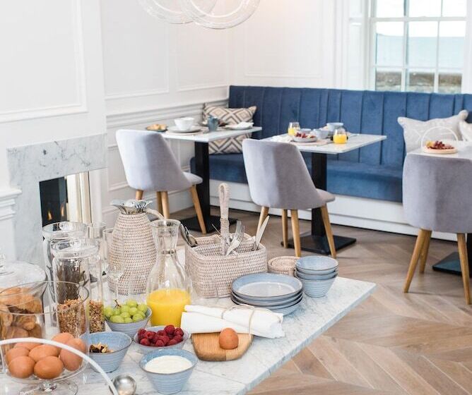 Bed and Breakfast One Shore Street