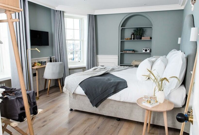 Bed and Breakfast One Shore Street