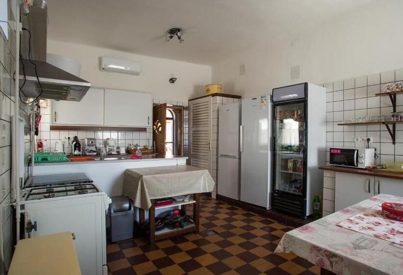 ベッドアンドブレックファースト Piros Ponty Panzió