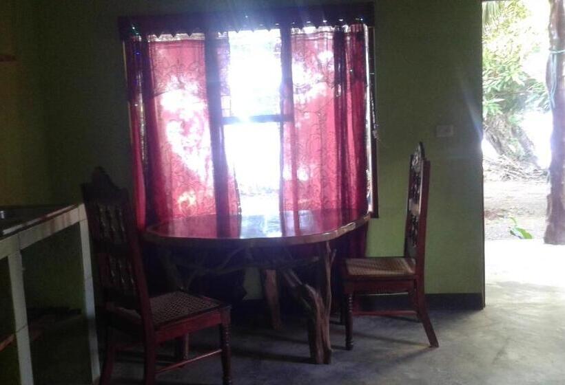 צימר Rosa's Lake Cabins