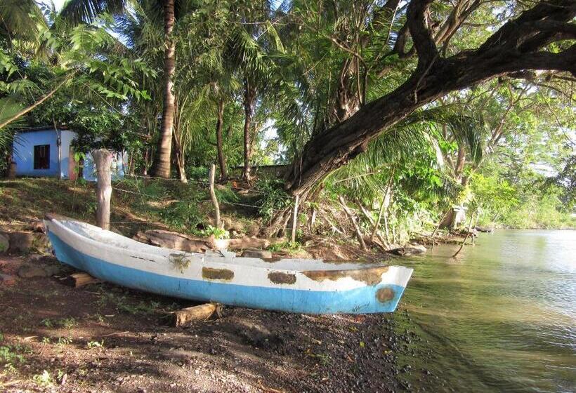 צימר Rosa's Lake Cabins