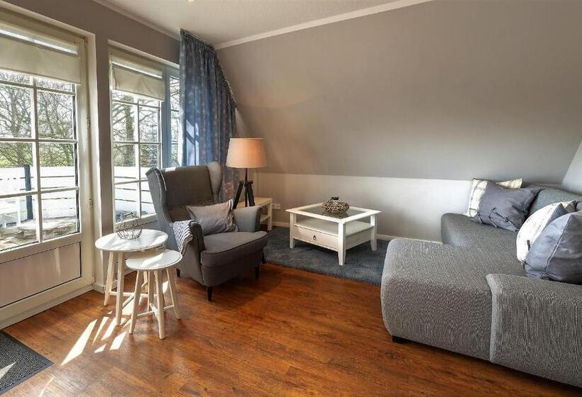 Friesen Lodge Apartments