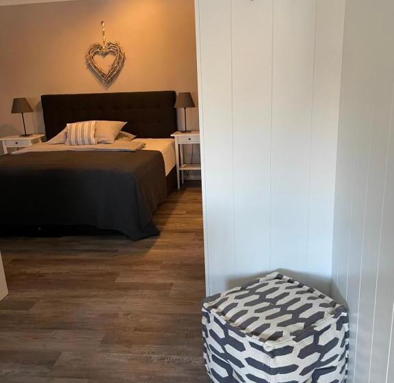 Friesen Lodge Apartments