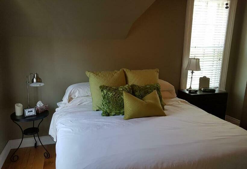 Hellemsfield Inn & Bed And Breakfast