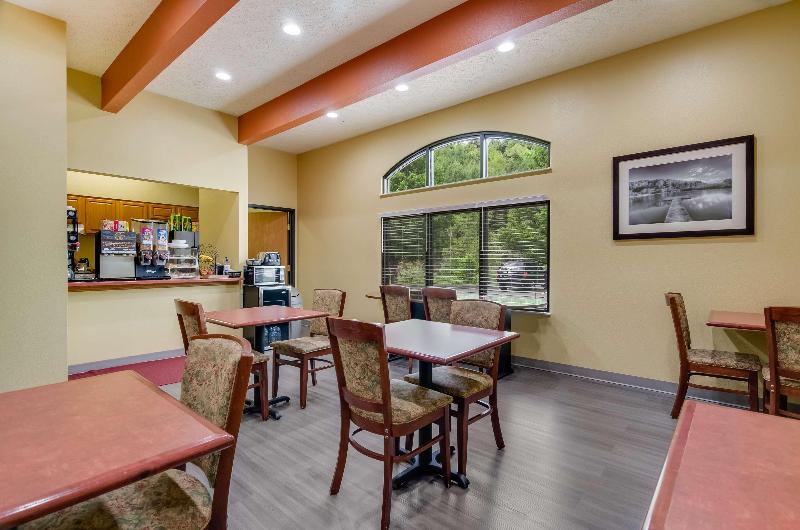 Отель Americas Best Value Inn & Suites Independence Va