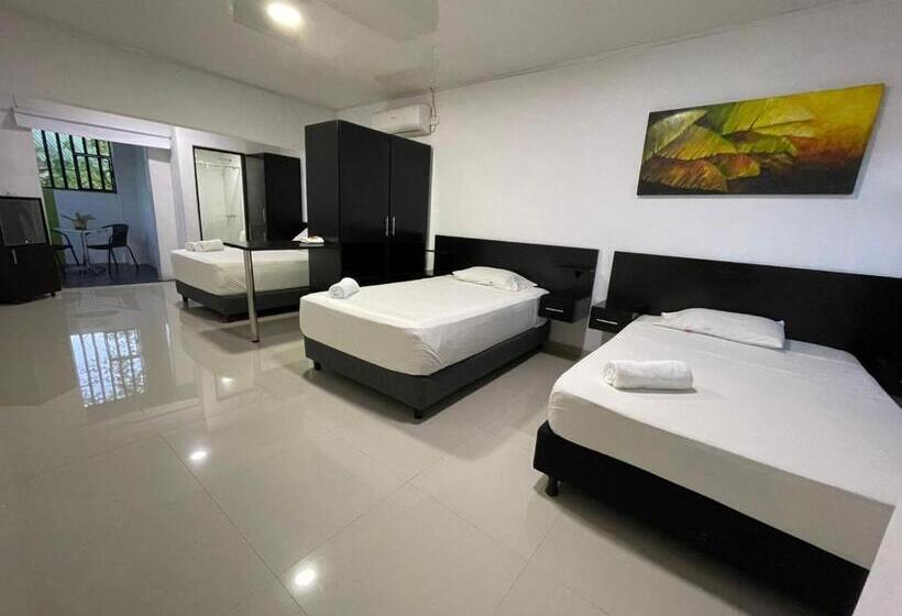 هتل Boutique La Riviera