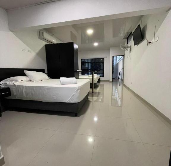 בית מלון כפרי Boutique La Riviera