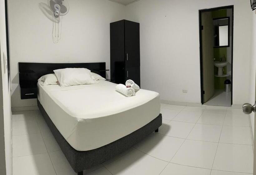 هتل Boutique La Riviera