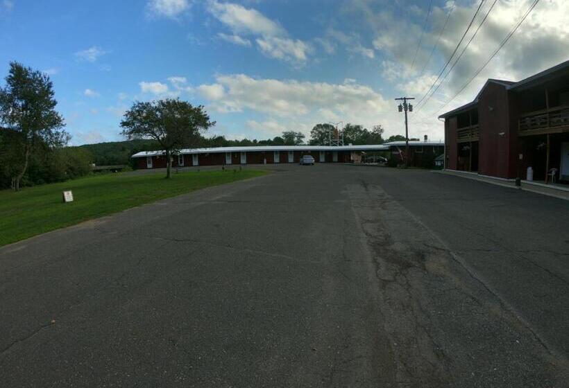 فندق Copper Lantern Motor Lodge