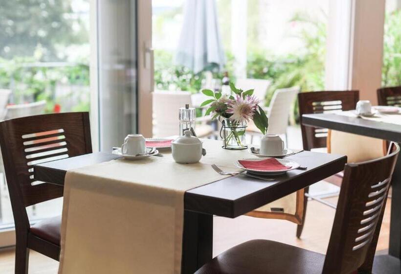 ホテル Gästehaus Wein Im Turm