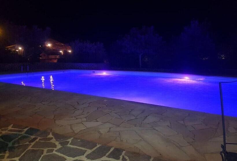 בית מלון כפרי Le Tre Rose