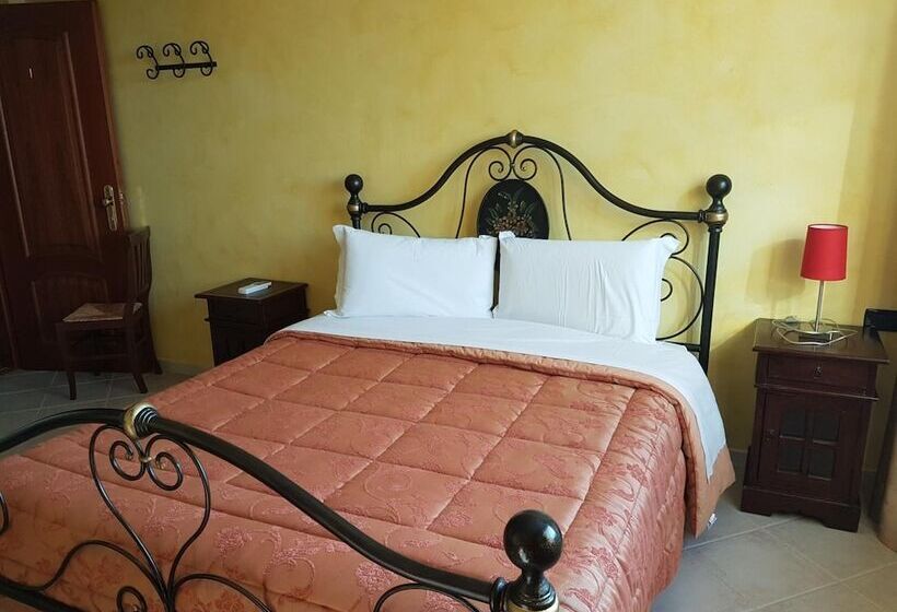 בית מלון כפרי Le Tre Rose