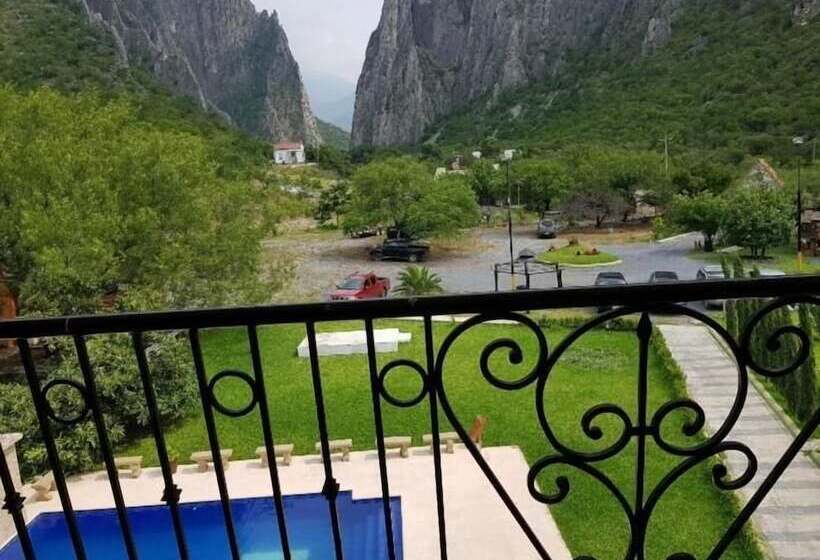 Vista Potrero Hotel, Camping & Events