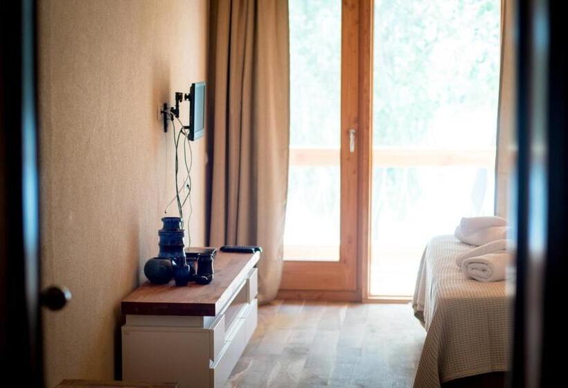 호텔 Living In Delta   Casa De Vacanta