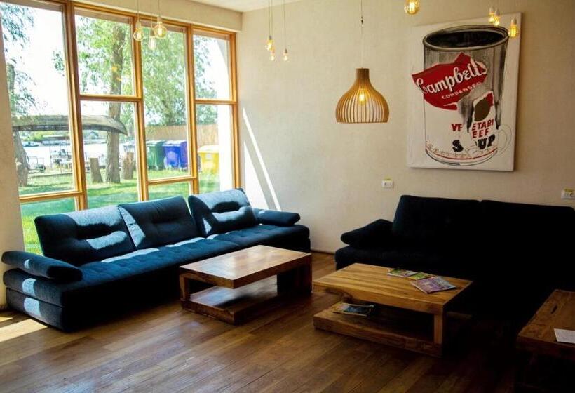 호텔 Living In Delta   Casa De Vacanta